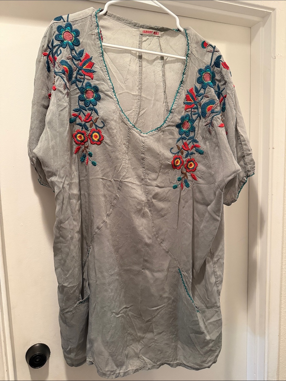 Johnny Was Embroidered V-Neck Women’s Tunic Top - GrayMulticolor Floral Size xl